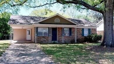 Building Photo - Newly Renovated 3 bed 1 bath in Southaven MS