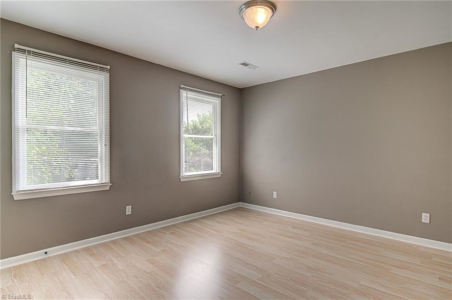 Building Photo - 1508 Trinity Garden Cir
