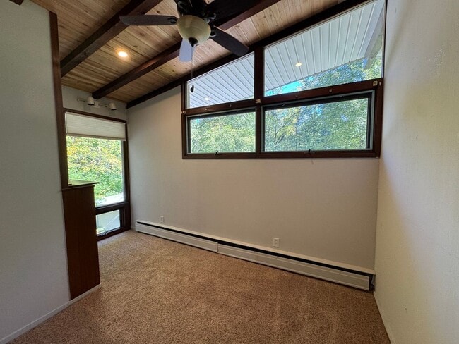 Building Photo - Spacious Mid-Century Modern Rental in Cant...