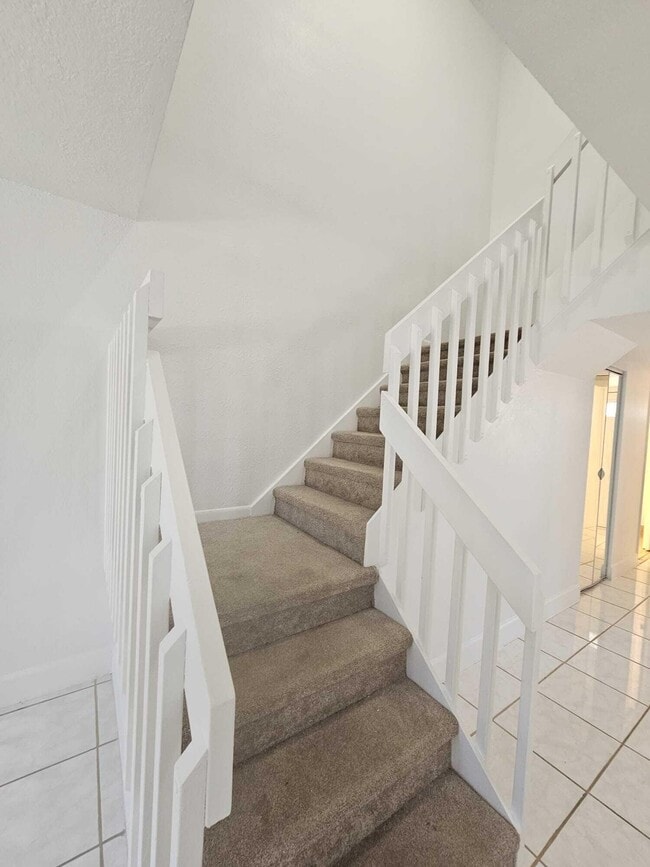 Building Photo - 6342 Walk Cir