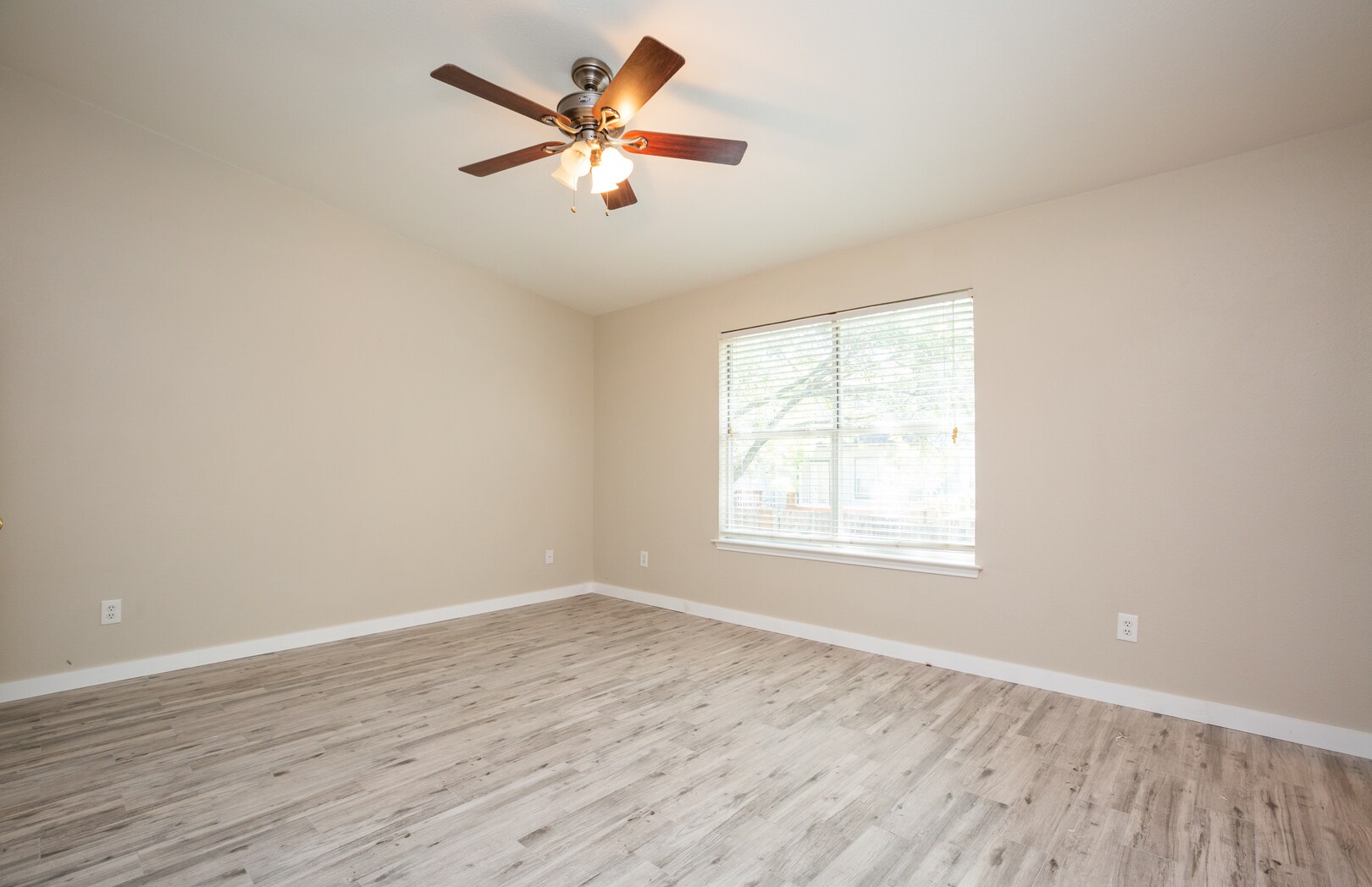 Building Photo - 6034 Gaelic