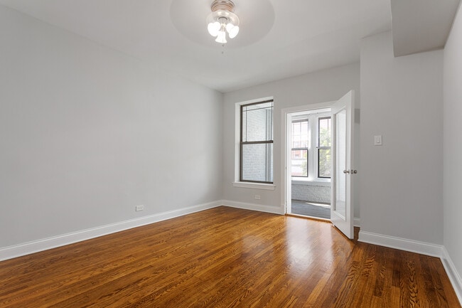 Building Photo - 1638 W Jonquil Terrace