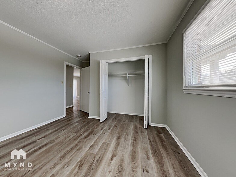 Building Photo - 1708 N New Hope Rd