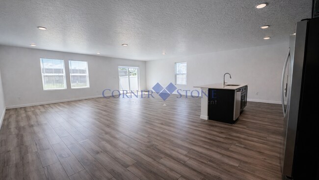 Building Photo - Stunning Home in Star!