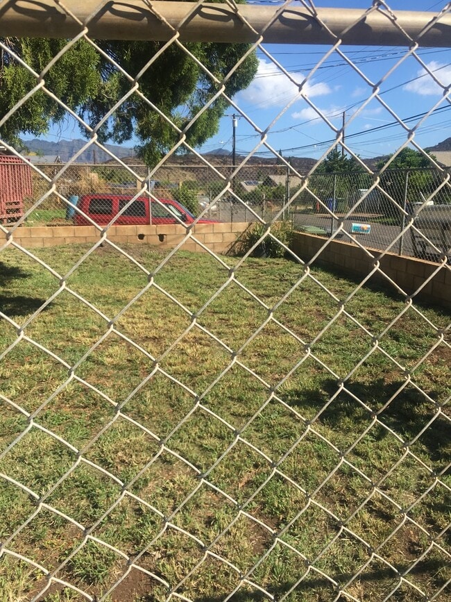Building Photo - Single family 3 bedroom