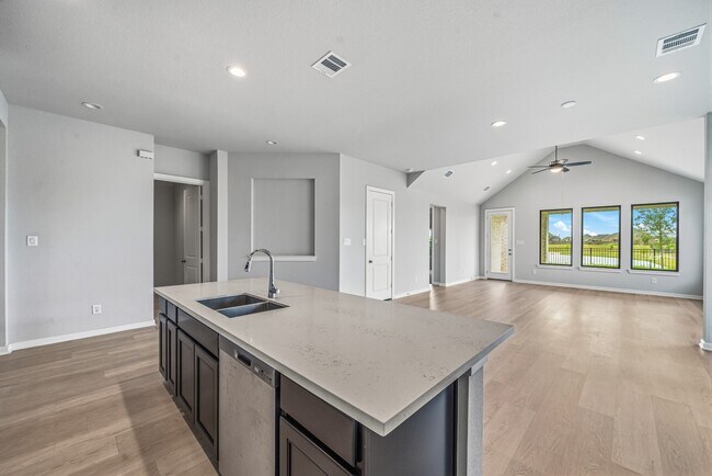 Building Photo - 7623 Coral Lk Dr