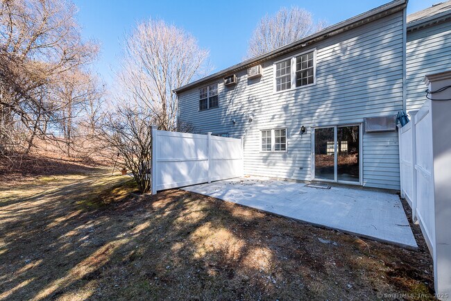 Building Photo - 16 Brantwood Dr