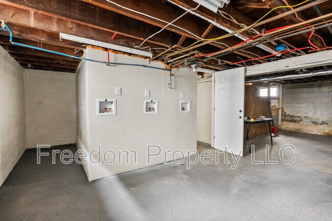 Building Photo - 9 Bretton Rd