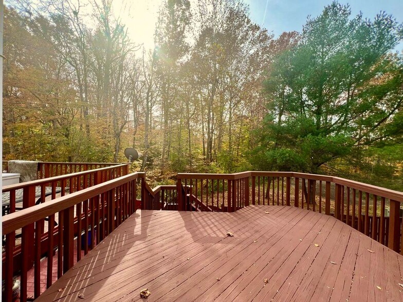 Building Photo - 11570 Hill Meade Ln