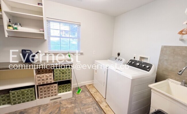 Building Photo - 5737 Garret Drive