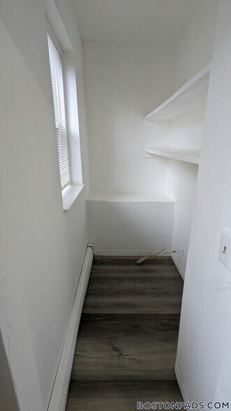 Building Photo - 98 Woodledge St