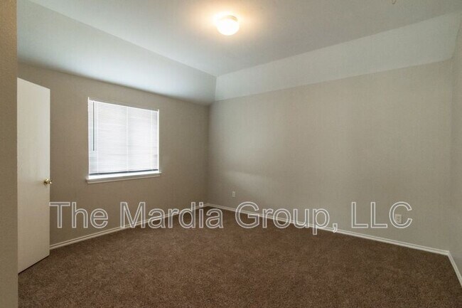 Building Photo - 8512 Prairie Wind Trail