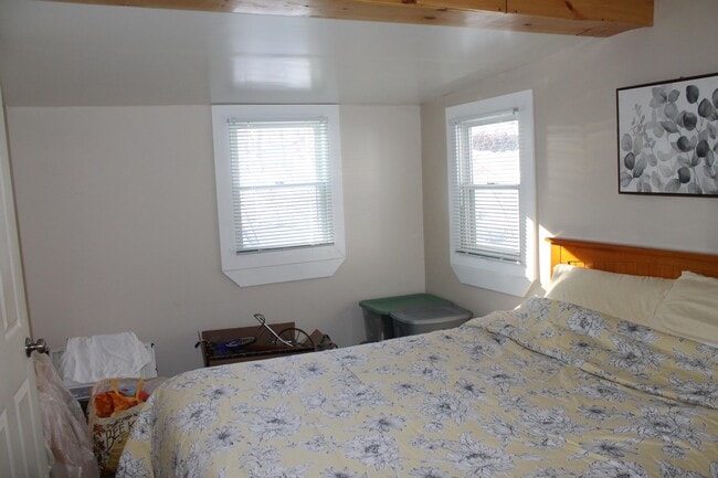 Building Photo - 192 Manchester St