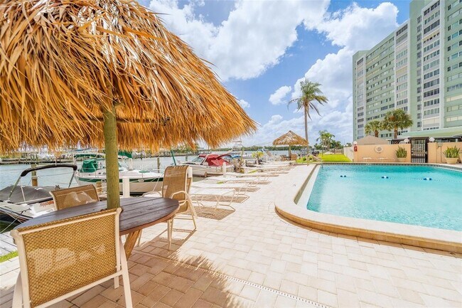 Building Photo - 51 Island Way