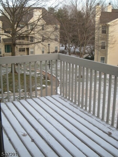 Building Photo - 11 Evergreen Dr