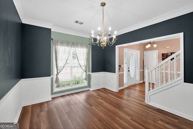 Building Photo - 158 Windsor Cir