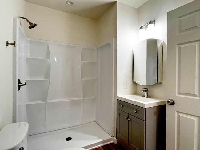 Building Photo - 584-588 Cypress