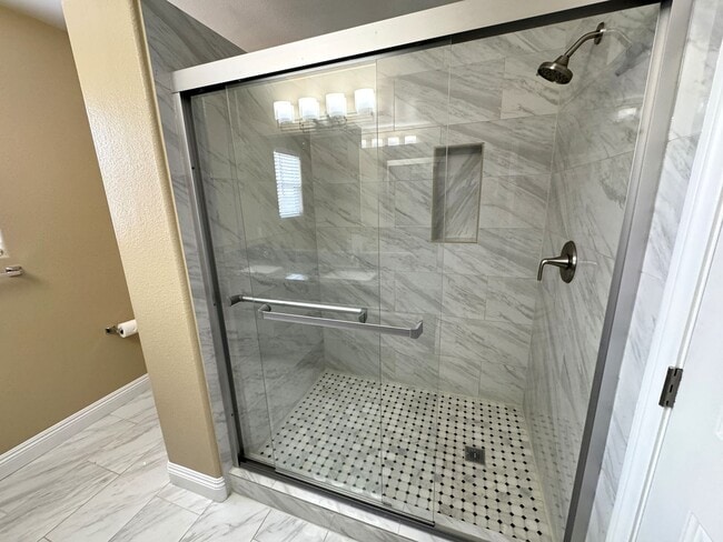 Building Photo - 5417 Redview Ct