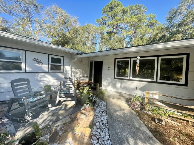 Building Photo - 105 21st Ave