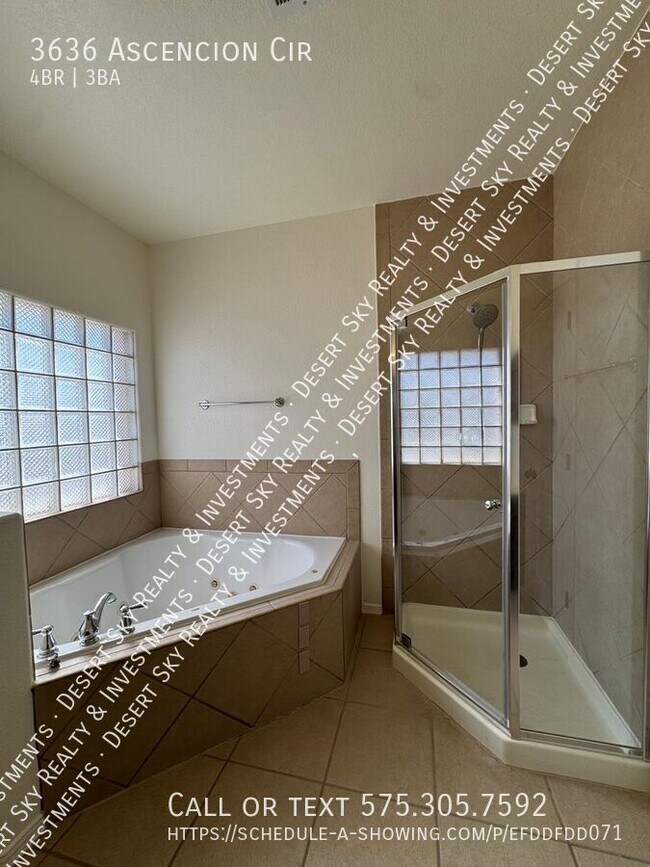 Building Photo - 3636 Ascencion Cir