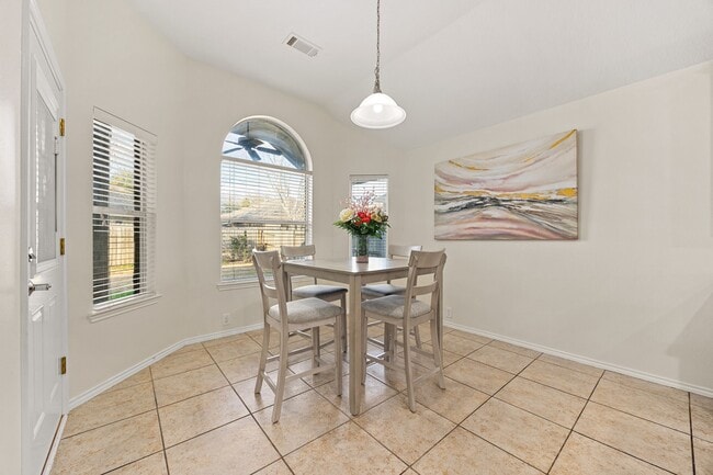 Building Photo - 19914 Sagebrush Cove