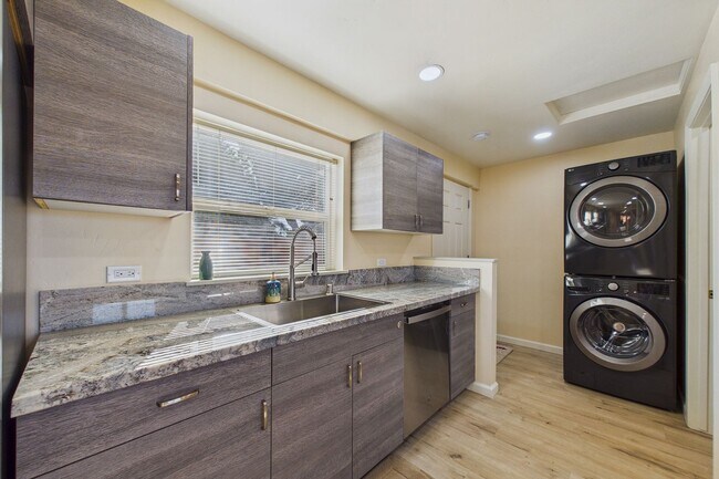 Building Photo - 1931 A St