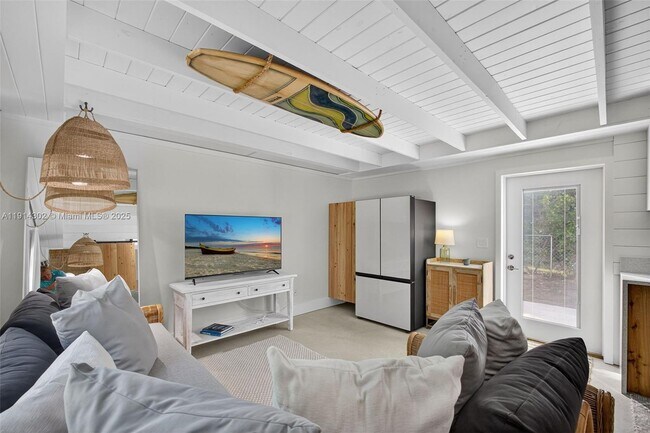 Building Photo - 11324 Palm Tree Ln