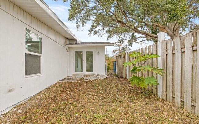 Building Photo - Home For Rent in Clearwater Manor!
