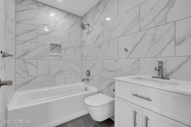 Building Photo - 2334 Adams Ave