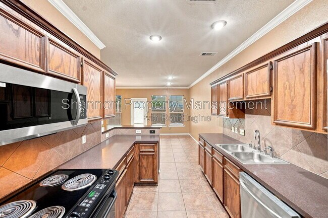 Building Photo - 16551 Pentonshire Ln