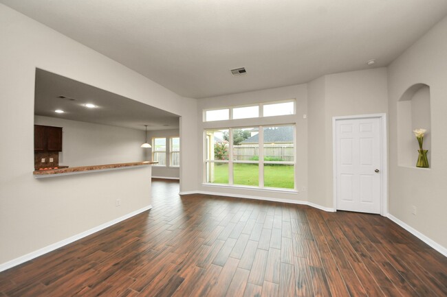 Building Photo - 6802 Level Pond Ln