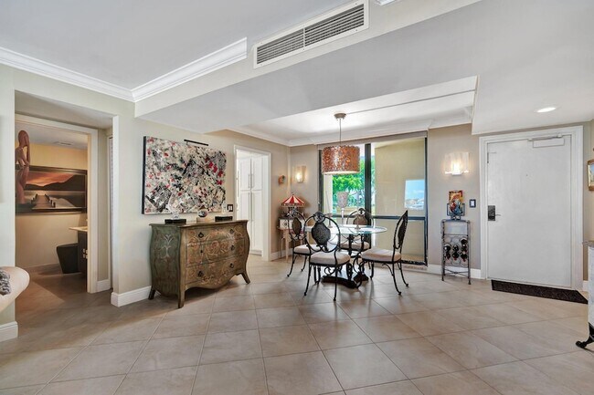 Building Photo - 134 Lakeshore Dr