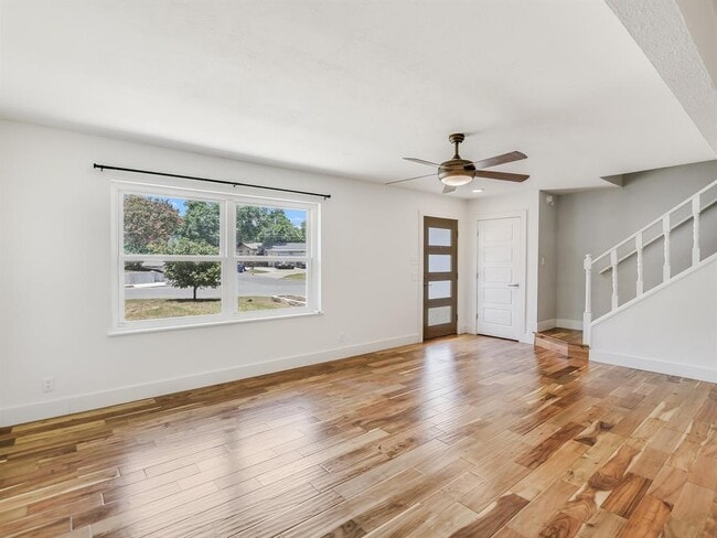 Building Photo - 7617 Eastcrest Dr