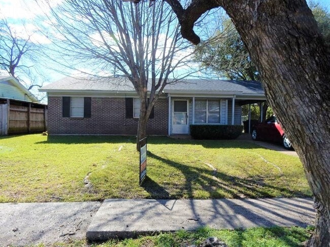 Building Photo - CHEROKEE PARK AREA-3 bedroom 1 Bedroom