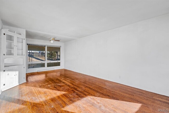 Building Photo - 9014 Ellison Dr