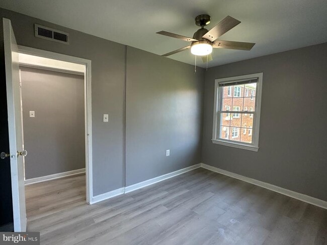 Building Photo - 6626 Boulevard View