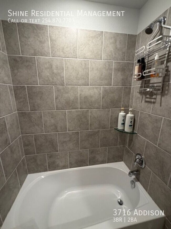 Building Photo - 3716 Addison-