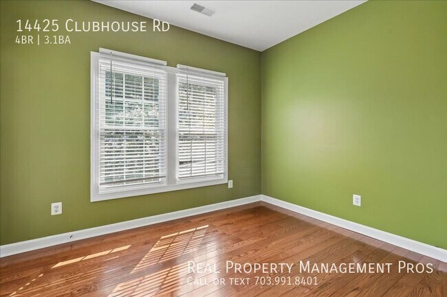 Building Photo - 14425 Clubhouse Rd