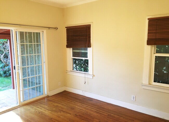 Building Photo - 845 N Citrus Ave