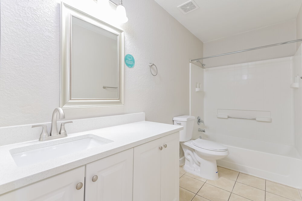 Building Photo - 1552 E Maryland Pl