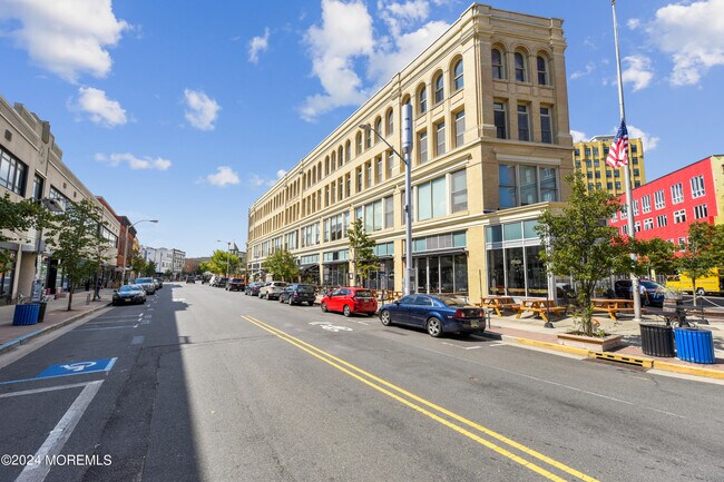 Building Photo - 716 Cookman Ave
