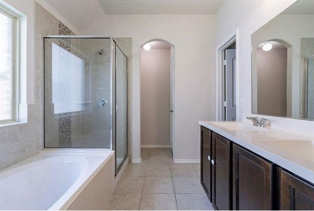 Building Photo - 1495 Acmite Ave