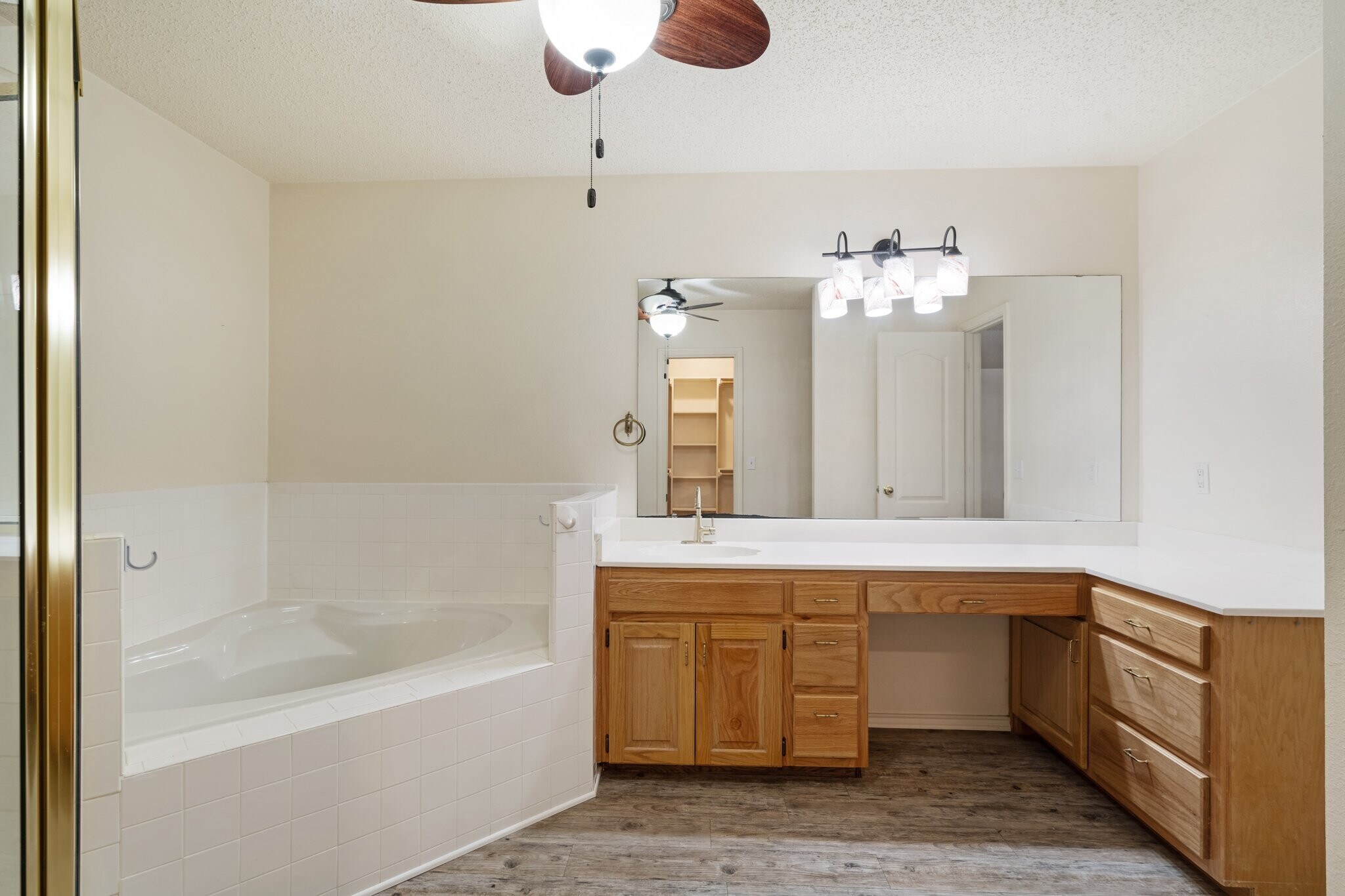 Building Photo - 4115 Primrose Ln