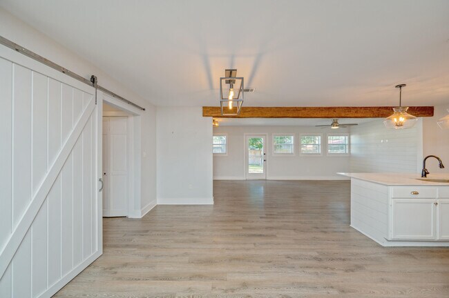 Building Photo - 235 Sotir St NW