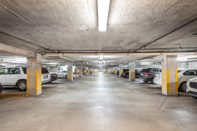 Building Photo - 2801 Florida Ave