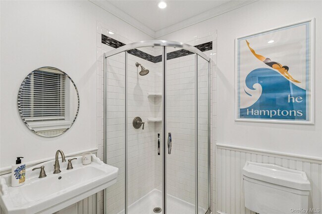 Building Photo - 38 Baycrest Ave