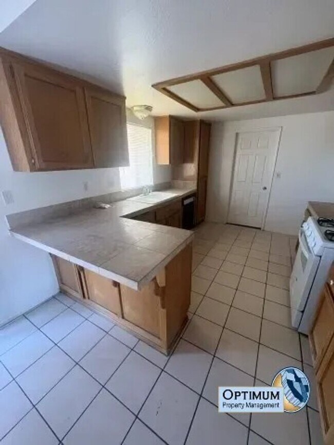 Building Photo - 15286 Del Norte Dr