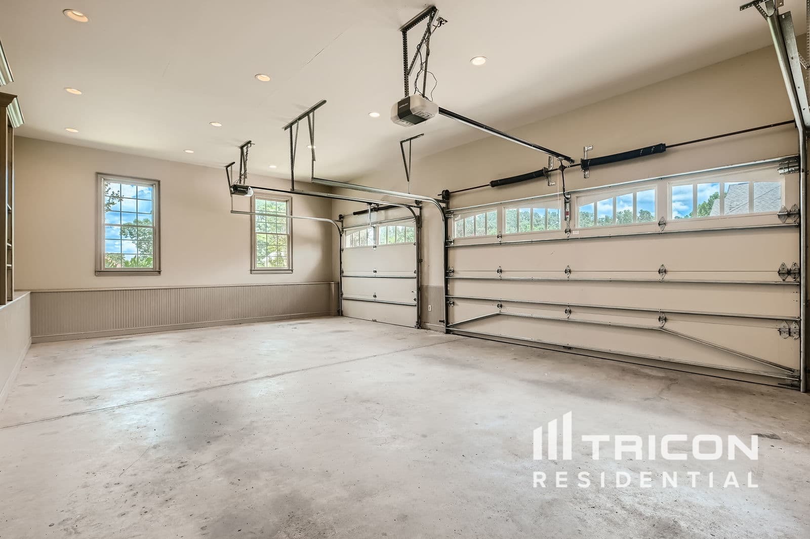 Building Photo - 1026 Overlook Dr