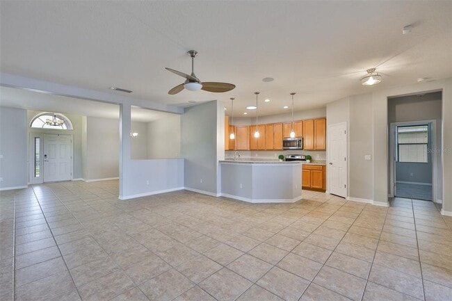 Building Photo - 813 Seminole Sky Dr