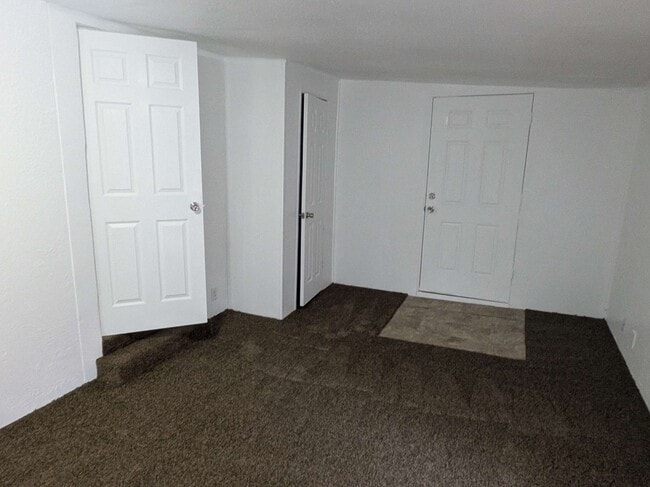 Building Photo - 14962 Goliad Dr